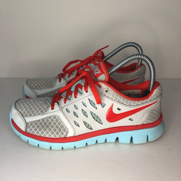Nike Shoes - Nike flex 2013 run sneakers